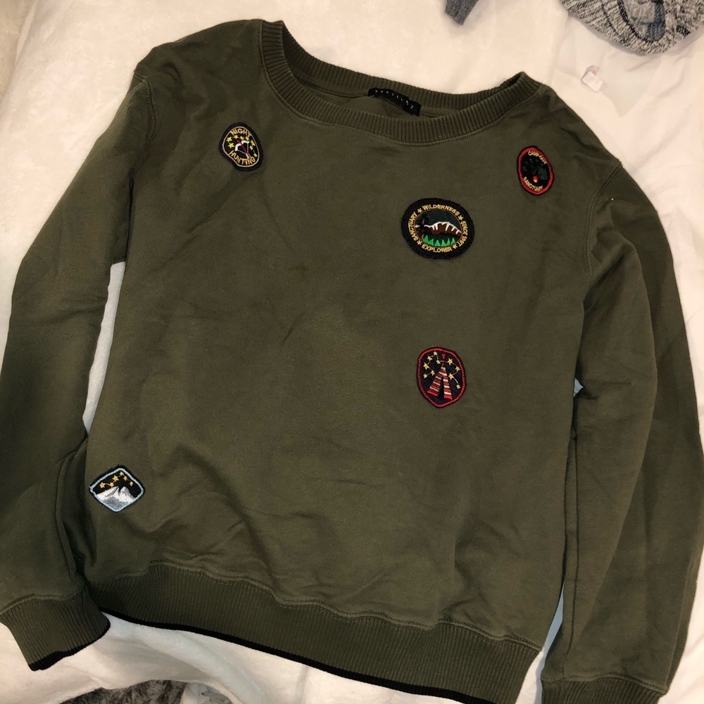 Sweatshirt